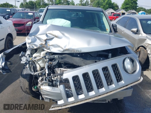 2016 Jeep Patriot Latitude with VIN 1C4NJRFB2GD714425, listed as a IAAI auction lot 42258753 with 119,655 mi miles and . Bid and sale history available at DreamBid. Image 10.
