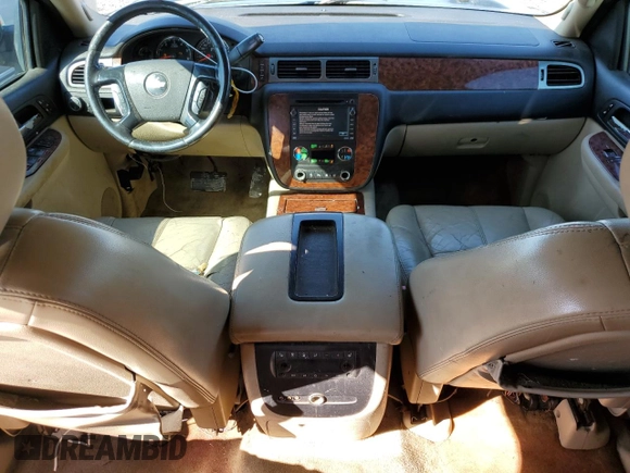 2007 Chevrolet Tahoe LT z VIN 1GNFC13077R288857, wystawiony jako Copart lot #48496775 z przebiegiem 285 932 mil mil oraz Szkoda całkowita • Salvage title. Historia ofert i sprzedaży dostępna na DreamBid. Obrazek 8.