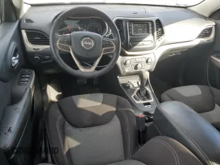 2017 Jeep Cherokee Altitude z VIN 1C4PJMAS8HW571215, wystawiony jako Copart lot #88925505 z przebiegiem 140 902 mil mil oraz Szkoda całkowita • Salvage title. Historia ofert i sprzedaży dostępna na DreamBid. Obrazek 8.