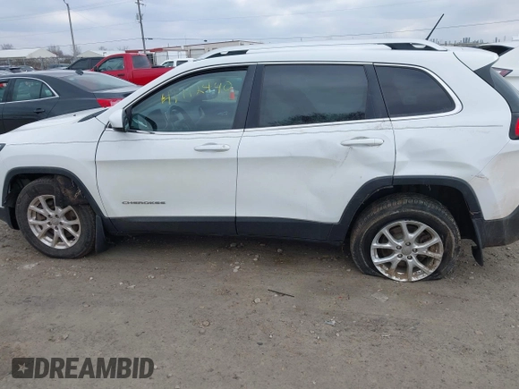 2015 Jeep Cherokee North with VIN 1C4PJMCS6FW564435, listed as a IAAI auction lot 41992440 with 166,048 mi miles. Bid and sale history available at carsss.com. Image 6.