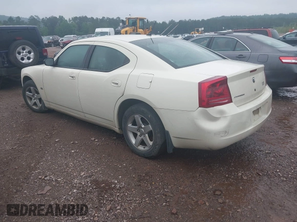 2008 Dodge Charger z VIN 2B3KA43G18H266965, wystawiony jako IAAI lot #42292099 z przebiegiem 270 494 mil mil oraz . Historia ofert i sprzedaży dostępna na DreamBid. Obrazek 3.