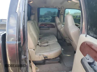 2005 Ford F-250 XL with VIN 1FTSW21P45ED31320, listed as a Copart auction lot 46085614 with 276,566 mi miles and Salvage title. Bid and sale history available at DreamBid. Image 10.
