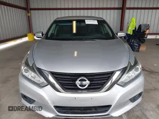 2017 Nissan Altima SV z VIN 1N4AL3AP9HC227681, wystawiony jako IAAI lot #41489297 z przebiegiem 162 459 mil mil oraz . Historia ofert i sprzedaży dostępna na DreamBid. Obrazek 12.