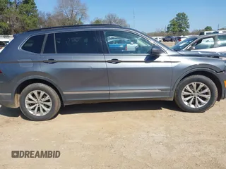 2018 Volkswagen Tiguan SEL with VIN 3VV3B7AX6JM001231, listed as a IAAI auction lot 41781659 with 137,930 mi miles and . Bid and sale history available at DreamBid. Image 13.