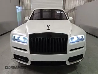 2020 Rolls-Royce Cullinan z VIN SLATV4C09LU114598, wystawiony jako Copart lot #77477184 z przebiegiem 28 391 mil mil oraz Tytuł czysty. Historia ofert i sprzedaży dostępna na DreamBid. Obrazek 5.