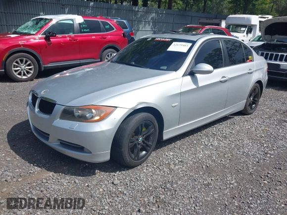 2008 BMW 3 Series 328xi with VIN WBAVC73528KP37985, listed as a IAAI auction lot 42679403 with 138,046 mi miles and . Bid and sale history available at DreamBid. Image 2.