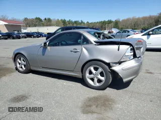 2003 Mercedes-Benz SLK 320 with VIN WDBKK65F33F286090, listed as a Copart auction lot 54711385 with 82,300 mi miles and Salvage title. Bid and sale history available at DreamBid. Image 2.