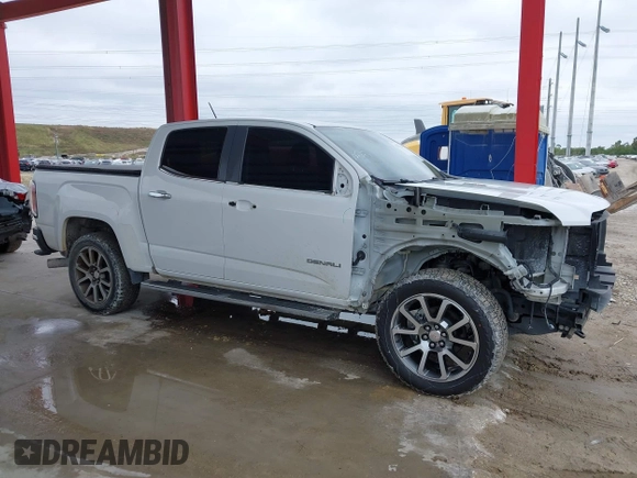 2018 GMC Canyon 4WD Denali with VIN 1GTP6EE16J1171424, listed as a IAAI auction lot 41397106 with 105,922 mi miles. Bid and sale history available at carsss.com. Image 14.