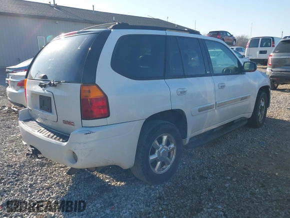 2005 GMC Envoy SLE with VIN 1GKDT13S052378542, listed as a IAAI auction lot 41897213 with 178,355 mi miles. Bid and sale history available at carsss.com. Image 4.