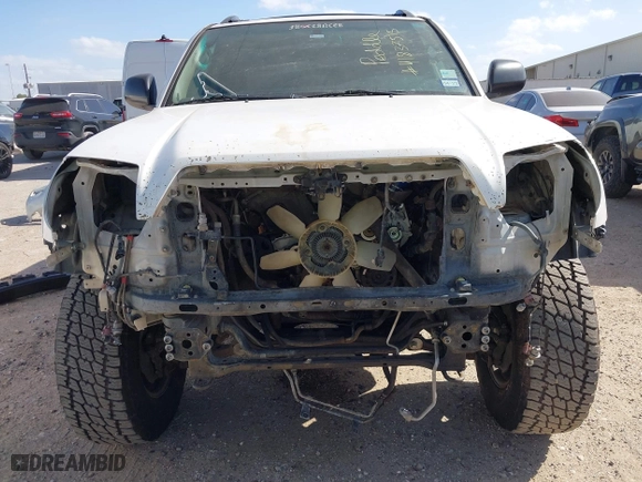 2004 Toyota 4Runner SR5 with VIN JTEZU14R048022710, listed as a IAAI auction lot 41837515 with 281,714 mi miles. Bid and sale history available at carsss.com. Image 6.