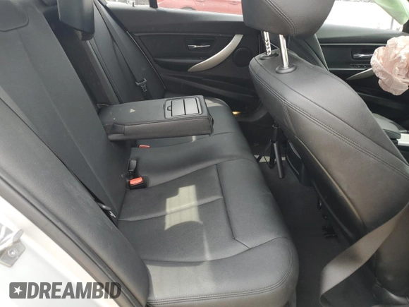 2015 BMW 3 Series 320i с VIN WBA3B1G54FNT07811, выставлен на аукционе Copart как лот 56742425 с пробегом 86 871 миль миль и Списание • Salvage title. История ставок и продаж доступна на DreamBid. Изображение 10.