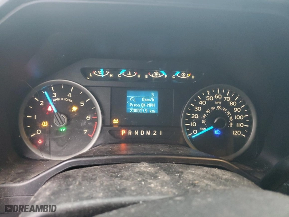 2015 Ford F-150 XLT w/HD Payload Pkg with VIN 1FTFW1EF3FFA06988, listed as a Copart auction lot 43069855 with 230,017 mi miles and Clean Title. Bid and sale history available at carsss.com. Image 9.