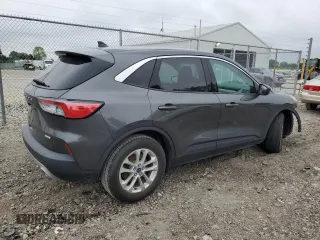 2020 Ford Escape SE z VIN 1FMCU0G64LUB91314, wystawiony jako Copart lot #58558185 z przebiegiem 78 251 mil mil oraz Szkoda całkowita • Salvage title. Historia ofert i sprzedaży dostępna na DreamBid. Obrazek 3.