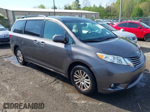 2015 Toyota Sienna XLE with VIN 5TDYK3DC9FS685768, listed as a IAAI auction lot 42062942 with 132,242 mi miles. Bid and sale history available at carsss.com. Image 1.