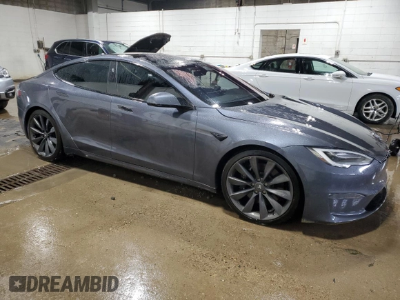 2022 Tesla Model S Plaid z VIN 5YJSA1E64NF460280, wystawiony jako Copart lot #60063745 z przebiegiem 42 387 mil mil oraz Szkoda całkowita • Salvage title. Historia ofert i sprzedaży dostępna na DreamBid. Obrazek 4.
