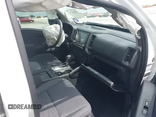 2022 Nissan Frontier SV with VIN 1N6ED1EJ4NN696435, listed as a IAAI auction lot 42184739 with 13,770 mi miles and . Bid and sale history available at DreamBid. Image 5.