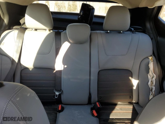 2024 Nissan Kicks SR with VIN 3N1CP5DV9RL564793, listed as a Copart auction lot 42337725 with 331 mi miles and Salvage Title. Bid and sale history available at carsss.com. Image 10.