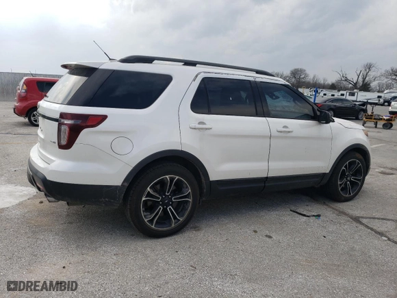2015 Ford Explorer Sport with VIN 1FM5K8GT6FGA32803, listed as a Copart auction lot 48967935 with 220,749 mi miles and Salvage Title. Bid and sale history available at carsss.com. Image 3.
