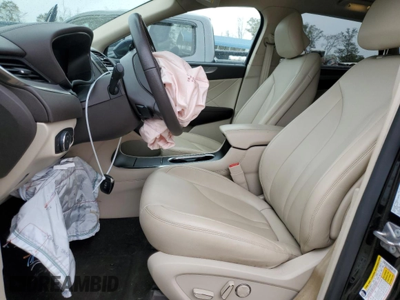 2019 Lincoln MKC Standard with VIN 5LMCJ1D98KUL37318, listed as a Copart auction lot 81398564 with 35,929 mi miles and Salvage Title. Bid and sale history available at DreamBid. Image 7.