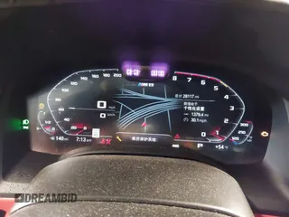 2022 BMW M8 Competition z VIN WBSGV0C04NCH71560, wystawiony jako IAAI lot #41542278 z przebiegiem 28 117 mil mil oraz . Historia ofert i sprzedaży dostępna na DreamBid. Obrazek 7.