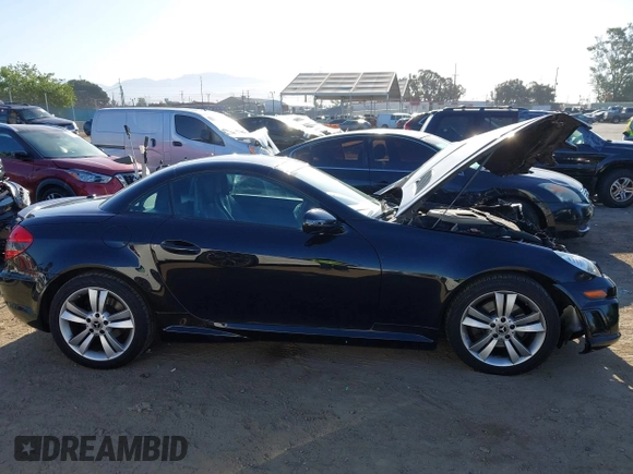 2011 Mercedes-Benz SLK 300 with VIN WDBWK5EA0BF236164, listed as a IAAI auction lot 42237943 with 96,189 mi miles and . Bid and sale history available at DreamBid. Image 13.
