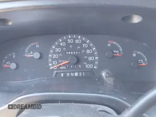 1998 Ford Econoline Cargo z VIN 1FTPE24L0WHA26141, wystawiony jako IAAI lot #42222412 z przebiegiem 345 331 mil mil oraz . Historia ofert i sprzedaży dostępna na DreamBid. Obrazek 7.