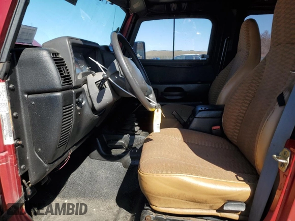 1998 Jeep Wrangler SE with VIN 1J4FY29P3WP795330, listed as a Copart auction lot 50800395 with 93,645 mi miles and Salvage Title. Bid and sale history available at carsss.com. Image 7.