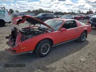 1987 Pontiac Firebird с VIN 1G2FS21H2HN234955, выставлен на аукционе Copart как лот 83531684 с пробегом Не указан миль и Списание • Salvage title. История ставок и продаж доступна на DreamBid. Изображение 1.