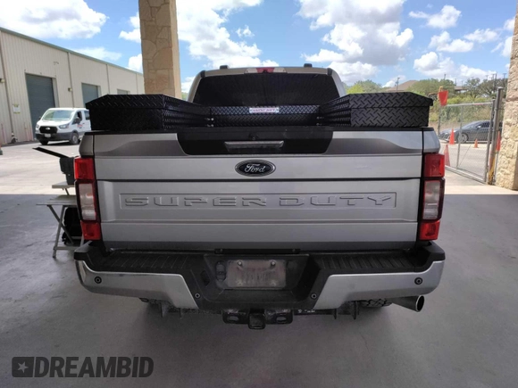 2021 Ford F-250 XL z VIN 1FT7W2BN5MEC59402, wystawiony jako IAAI lot #42672601 z przebiegiem 107 795 mil mil oraz . Historia ofert i sprzedaży dostępna na DreamBid. Obrazek 4.