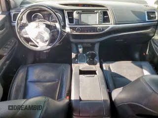 2019 Toyota Highlander Limited with VIN 5TDDZRFH2KS950028, listed as a Copart auction lot 57712315 with 52,468 mi miles and Salvage title. Bid and sale history available at DreamBid. Image 8.
