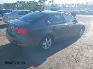 2012 Volkswagen Jetta TDI w/Premium с VIN 3VWLL7AJ7CM081288, выставлен на аукционе IAAI как лот 42263252 с пробегом 92 693 миль миль и . История ставок и продаж доступна на DreamBid. Изображение 4.