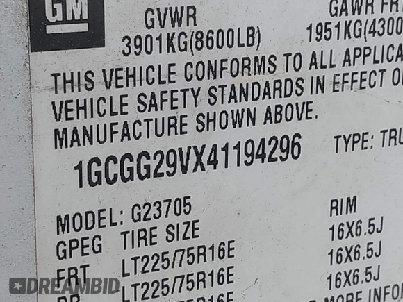 2004 Chevrolet Express Cargo Van with VIN 1GCGG29VX41194296, listed as a IAAI auction lot 41838127 with 322,816 mi miles. Bid and sale history available at carsss.com. Image 9.