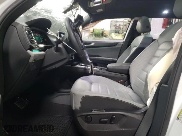 2024 Volkswagen Atlas SEL R-Line with VIN 1V2AE2CAXRC233383, listed as a Copart auction lot 51813245 with 3,333 mi miles and Salvage title. Bid and sale history available at DreamBid. Image 7.