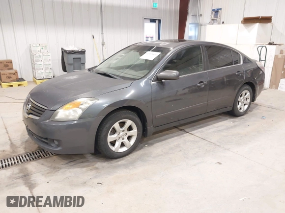 2009 Nissan Altima 2.5 S with VIN 1N4AL21E19N495686, listed as a IAAI auction lot 42158801 with 202,923 mi miles. Bid and sale history available at carsss.com. Image 2.