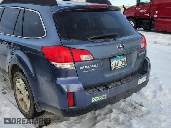 2013 Subaru Outback Premium with VIN 4S4BRCCC3D3293110, listed as a Copart auction lot 81638244 with Not provided miles and Clean title. Bid and sale history available at DreamBid. Image 2.