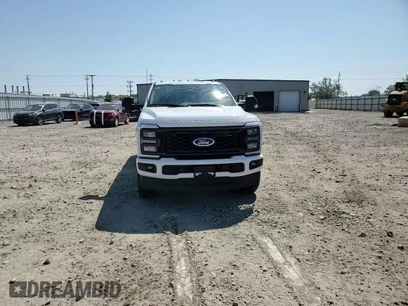 2024 Ford F-250 XL with VIN 1FT8W2BAXREE61516, listed as a Copart auction lot 62951005 with 6,709 mi miles and Salvage title. Bid and sale history available at DreamBid. Image 13.