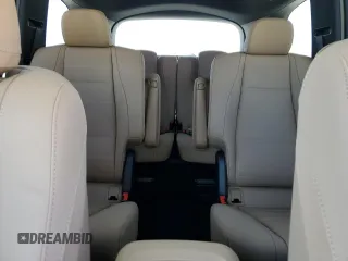 2025 Mercedes-Benz GLS 450 z VIN 4JGFF5KE7SB300992, wystawiony jako Copart lot #53324105 z przebiegiem 13 mil mil oraz Szkody całkowita. Historia ofert i sprzedaży dostępna na DreamBid. Obrazek 10.