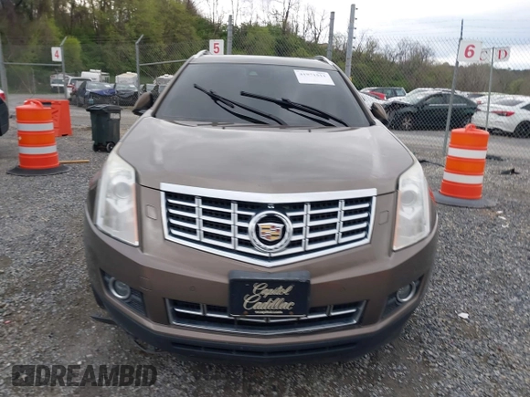 2014 Cadillac SRX Performance Collection with VIN 3GYFNCE33ES570472, listed as a IAAI auction lot 41971511 with 200,811 mi miles. Bid and sale history available at carsss.com. Image 12.