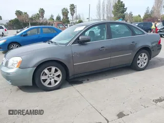 2006 Ford Five Hundred SEL with VIN 1FAFP24106G147137, listed as a IAAI auction lot 41823911 with 132,936 mi miles. Bid and sale history available at carsss.com. Image 2.