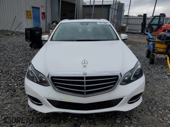 2014 Mercedes-Benz E 350 Sport with VIN WDDHF5KB0EA836685, listed as a Copart auction lot 56077955 with 137,283 mi miles and Clean Title. Bid and sale history available at DreamBid. Image 5.