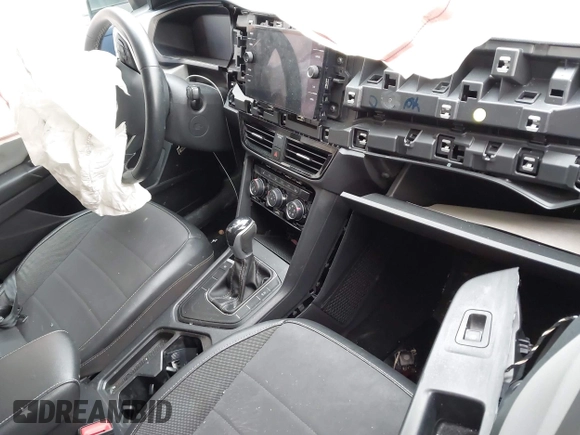 2022 Volkswagen Taos SE с VIN 3VVSX7B21NM021957, выставлен на аукционе IAAI как лот 41630024 с пробегом 44 113 миль миль и . История ставок и продаж доступна на DreamBid. Изображение 5.