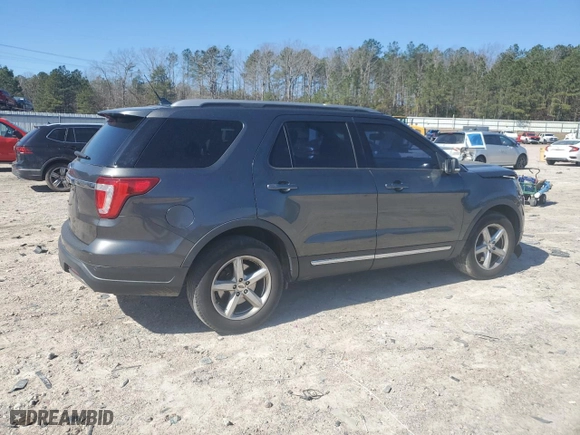 2019 Ford Explorer XLT with VIN 1FM5K7D82KGA57945, listed as a Copart auction lot 48569455 with 160,970 mi miles and Salvage Title. Bid and sale history available at carsss.com. Image 3.