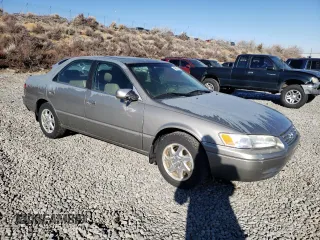 1998 Toyota Camry LE z VIN JT2BF28K9W0118817, wystawiony jako Copart lot #42603885 z przebiegiem 45 808 mil mil oraz Czysty tytuł • Clean title. Historia ofert i sprzedaży dostępna na DreamBid. Obrazek 4.