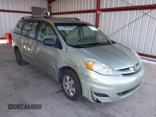 2006 Toyota Sienna CE with VIN 5TDZA23C26S554717, listed as a IAAI auction lot 42153356 with 198,556 mi miles. Bid and sale history available at carsss.com. Image 1.