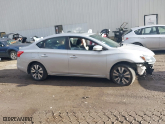 2019 Nissan Sentra SR with VIN 3N1AB7AP5KY382282, listed as a IAAI auction lot 40755665 with 72,028 mi miles. Bid and sale history available at carsss.com. Image 13.