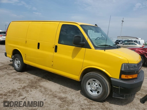 2020 Chevrolet Express Cargo with VIN 1GCWGAFP3L1271813, listed as a Copart auction lot 59291855 with 113,956 mi miles and Clean title. Bid and sale history available at DreamBid. Image 4.
