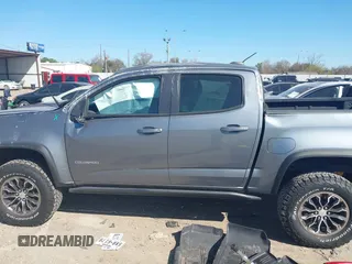 2018 Chevrolet Colorado 4WD ZR2 z VIN 1GCGTEEN0J1115894, wystawiony jako IAAI lot #41774860 z przebiegiem 71 698 mil mil oraz . Historia ofert i sprzedaży dostępna na DreamBid. Obrazek 15.