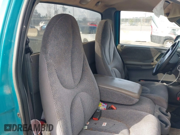 1997 Dodge Dakota with VIN 1B7FL26X3VS129959, listed as a IAAI auction lot 41317635 with 316,307 mi miles and . Bid and sale history available at carsss.com. Image 8.