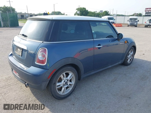 2011 MINI Hardtop with VIN WMWSU3C54BTX95896, listed as a IAAI auction lot 42467612 with 106,202 mi miles and . Bid and sale history available at DreamBid. Image 4.