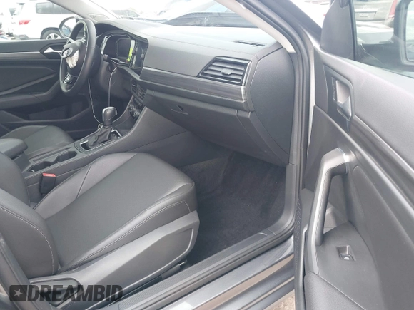 2020 Volkswagen Jetta SEL with VIN 3VWEB7BU8LM010315, listed as a IAAI auction lot 41702998 with 59,276 mi miles and . Bid and sale history available at DreamBid. Image 5.